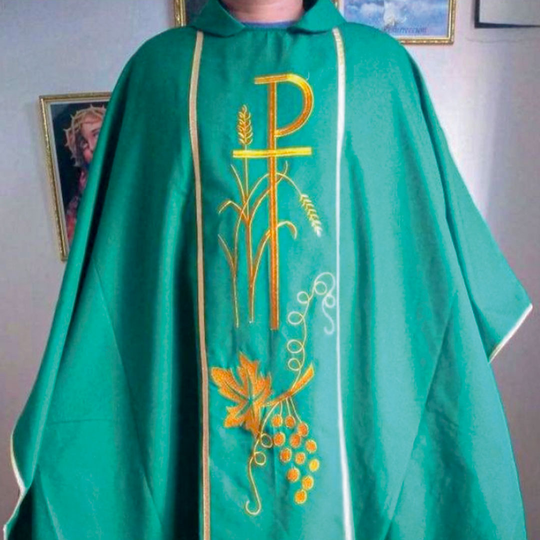 casulla de lino español verde